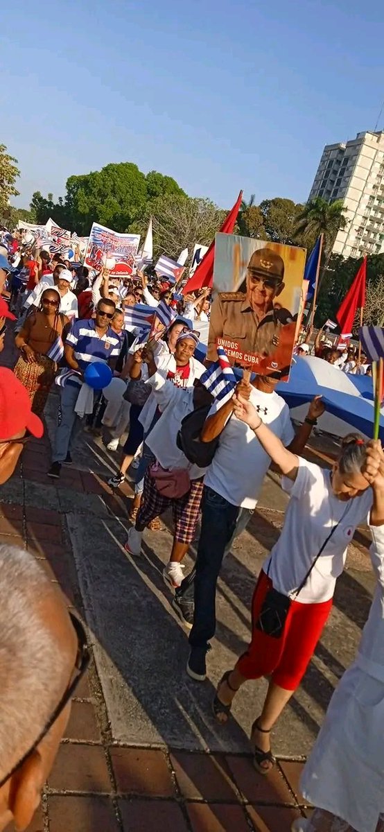 Los camagueyanos dando el sí por la patria, por su soberanía.
#LaPatriaSeDefiende
#CubaEstáFirme