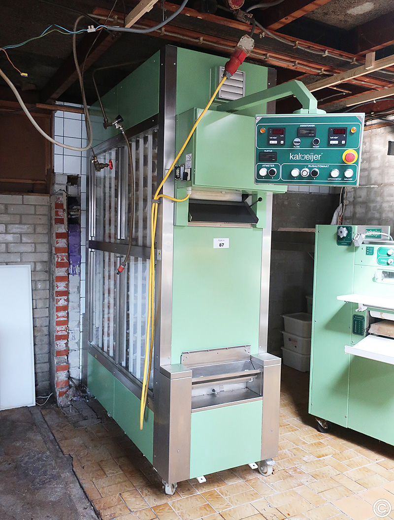 puperbv's tweet photo. Internetveiling Bakkerij Lange.
152 kavels - Bakkerij machines en benodigdheden, chocolaterie, broodkratten, manden, koel-, vriesmeubilair en oliebollenfriteuses,  RVS werktafels, winkelinventaris etc.
https://t.co/sBmanY4OFQ https://t.co/V190HcOYbo
