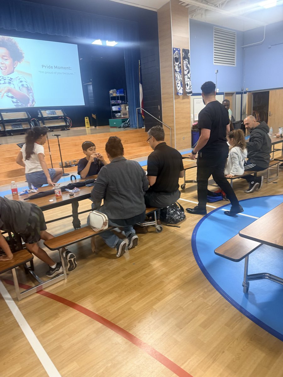 officialhutsell's tweet photo. Celebrating our inaugural year of All Pro Dads by inviting moms to join the fun! Thanks to all the dads who have participated with their little Hornets! Thanks to our AMAZING assistant principal, Mr. Hurt, for initiating the program at the Hive! https://t.co/D4dOu6WhML