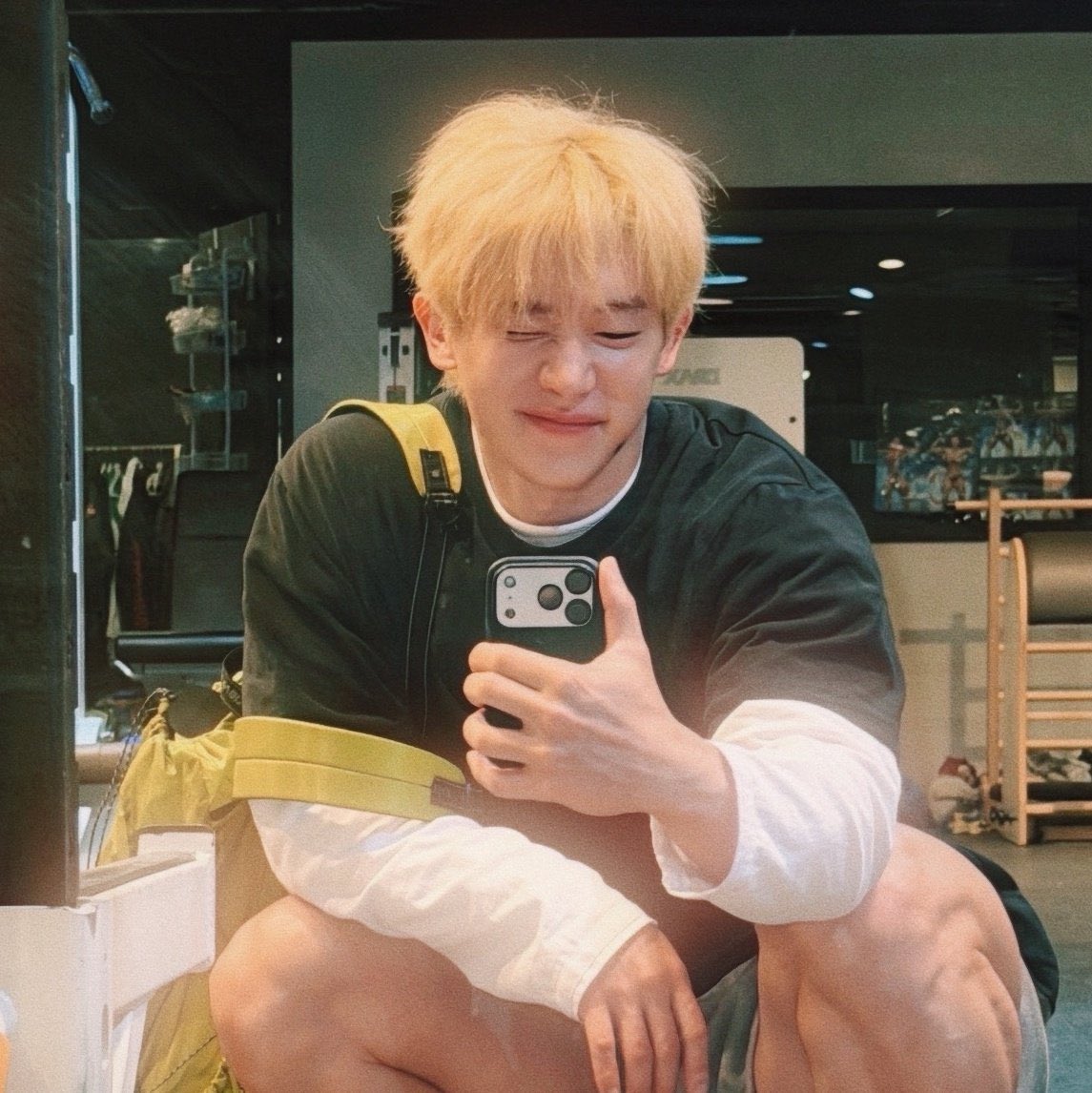 Wonho’s⁷ fan account tweet media