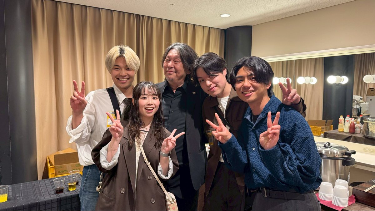 chipigt_lon's tweet photo. 大尊敬するSing Like Talkingのライブを見るために、人生初の大阪へ🚗³₃✨
ずっと音源で聴いてきた音が目の前で鳴っていて、大興奮でした。ほかのアーティストの皆さんからもたくさん刺激をもらい、すごく勉強になりました。

ライブはもちろん、小旅行気分で街も空気も全部が新鮮で最高でした！🌆🎶 https://t.co/jqXdSkWS2o