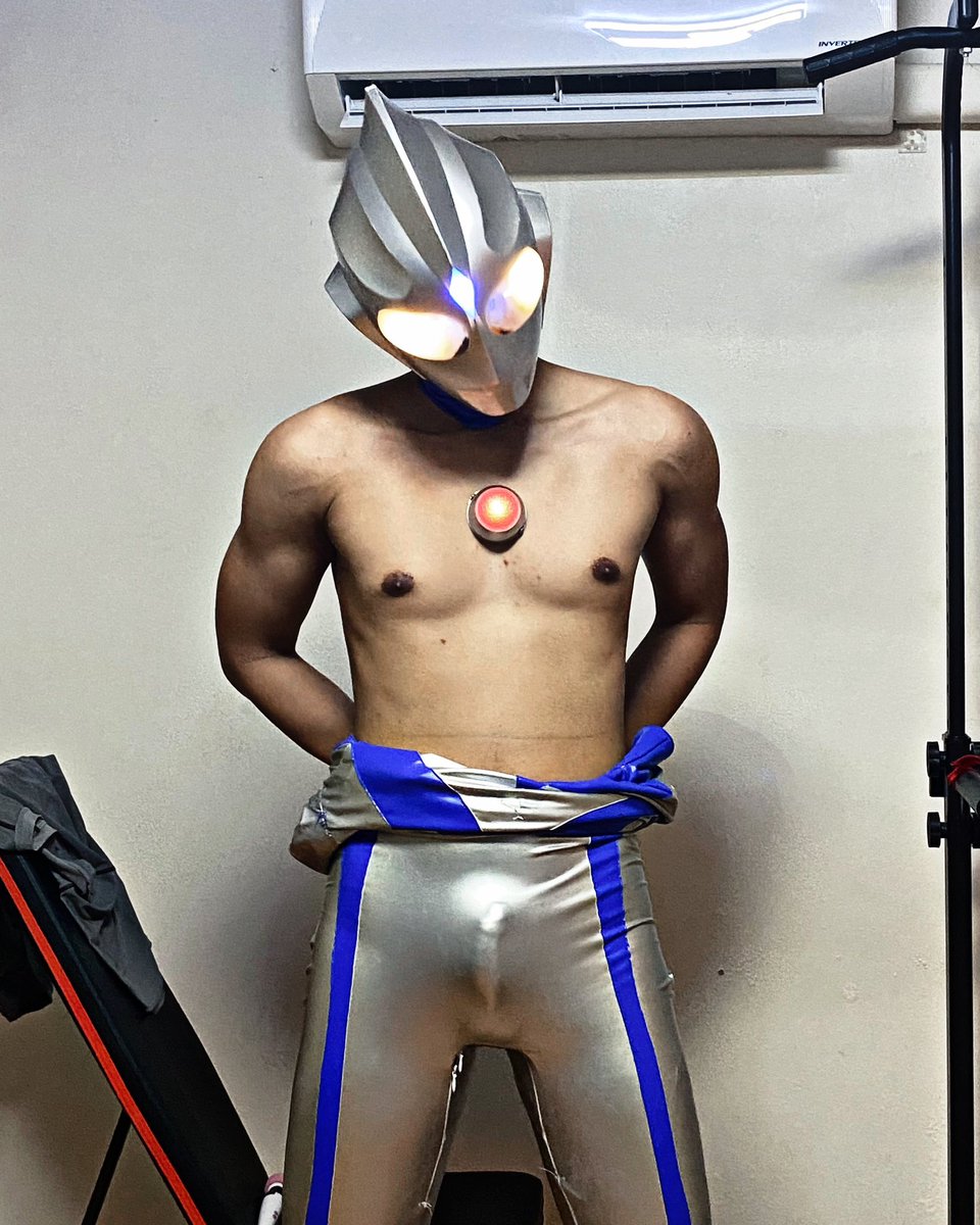 ultraman_774 tweet media