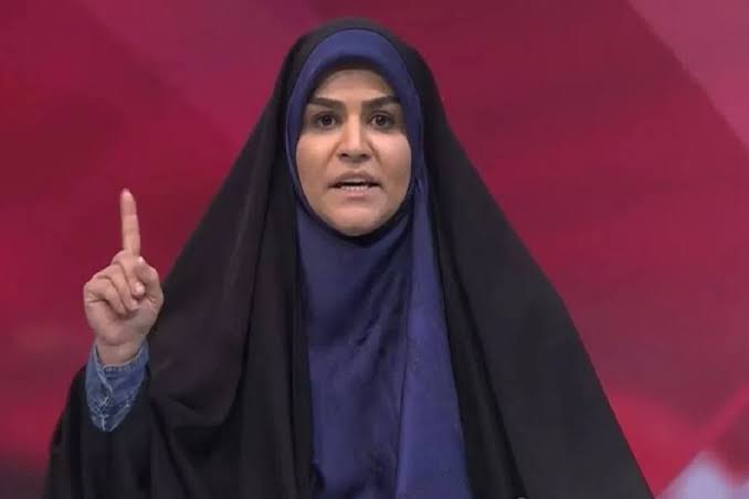 #خبرفوری #خبرمهم
طبق خبر فرد مطلع این کفتار وطنفروش که جارچی رژیم ادمکش بود در هفته اول عملیات در حمله به استدیو زیرزمینی در خیابان گاندی به همراه 80 نفر دیگر تکه تکه شده
و به دستور رژیم به صورت ناشناس و شبانه برای به وحشت نیافتادن مزدوران دفن شده
تبریک  به میهنپرستان
#جاويدشاه‌