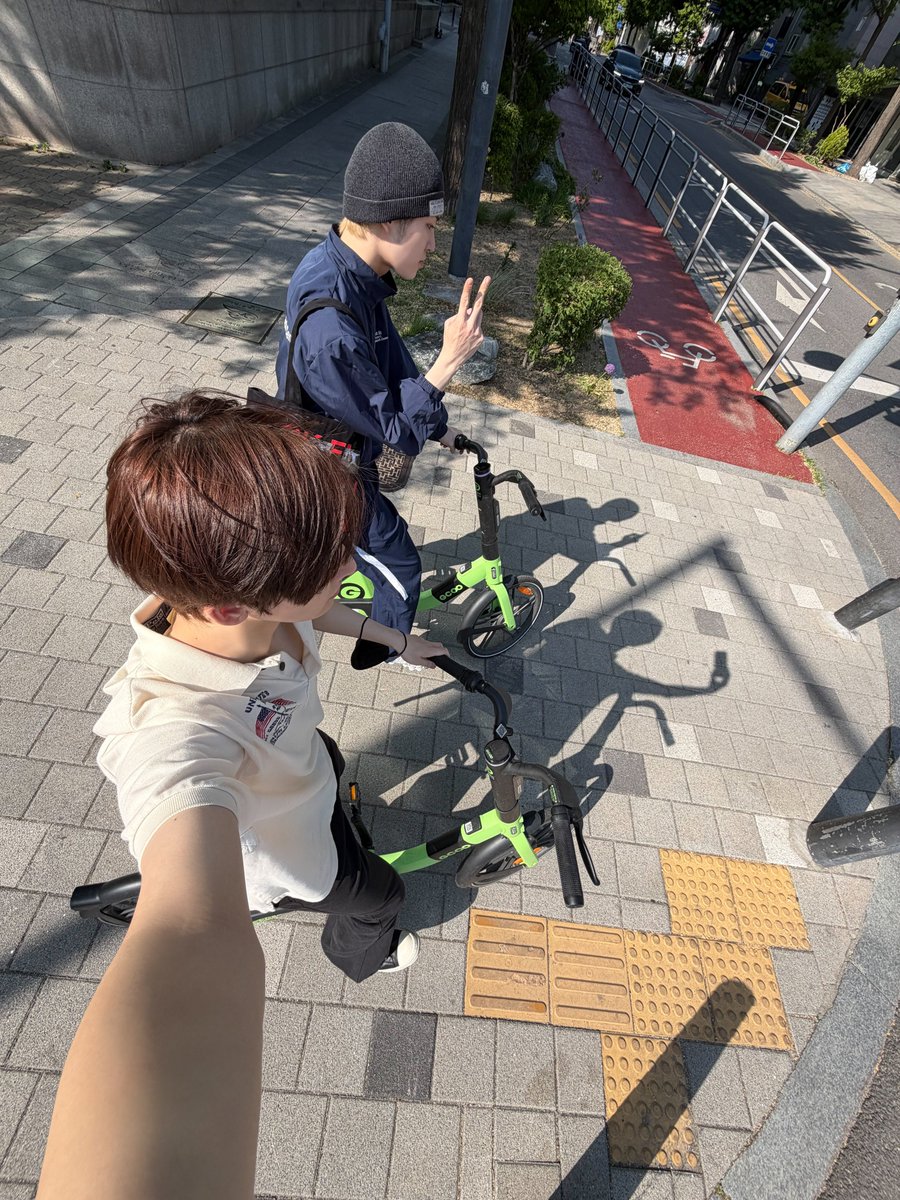만 tweet media