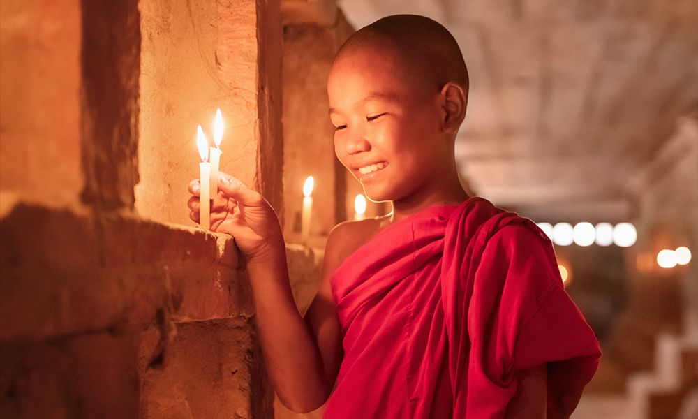 ObanIntl's tweet photo. Did you know that over 500 million people celebrate Vesak? 🪷 

“Many Buddhists will wear white clothes during this time as a symbol of purity” - Debbie, Malaysian LIME (Local In-Market Experts).

🗓️ Learn more with our Global Marketing Calendar: https://t.co/7hYvQyO61x https://t.co/wVPqeiEhA3