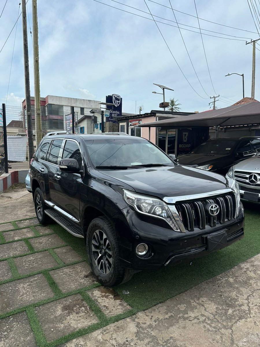 SOUTHCARNG_LTD's tweet photo. TGIF
SouthcarNg can have drivers with reliable vehicles waiting while you party hard this friday.
Overnight booking allowed.
Sonata | Hilux | Prado | Gx460
Send a dm with your party location to get a quote. Limited availability
WhatsApp/call: 09138601779
#Oblee https://t.co/6ici7CjJ1d