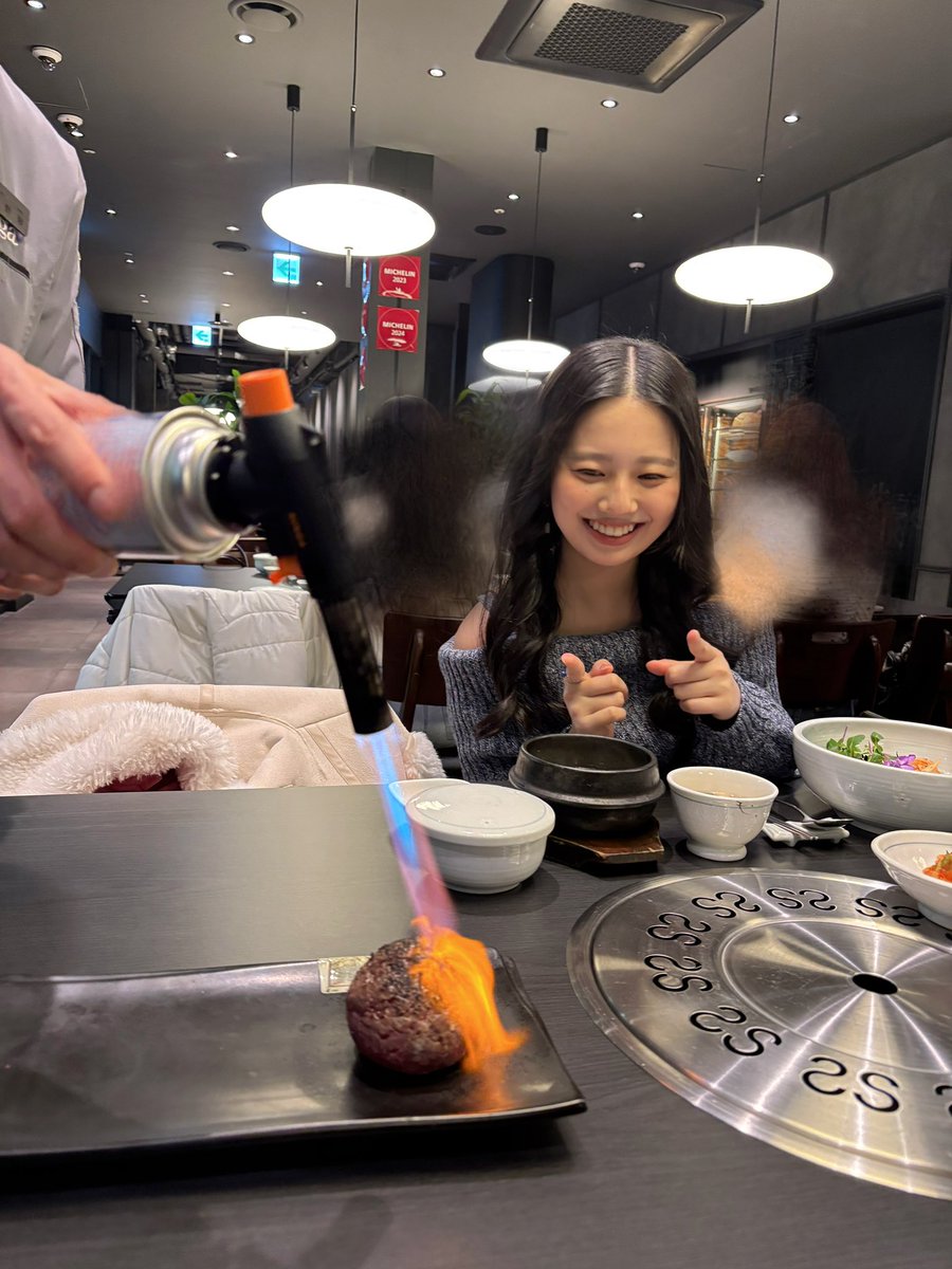 rukaasakura0520's tweet image. 韓国旅行投稿ラストは1番印象に残っている
と言っても過言ではない炙りユッケビビンバ！！🥩🥗
ほんっっっっっっとうに美味しくて！！🥺💘
最後にヨーグルトのデザートもあってそれも最高でした🫠🤍
次に韓国に行く際も絶っっ対に行きたいと思います！！笑
#韓国旅行 #韓国 #korea #韓国カフェ #ユッケ