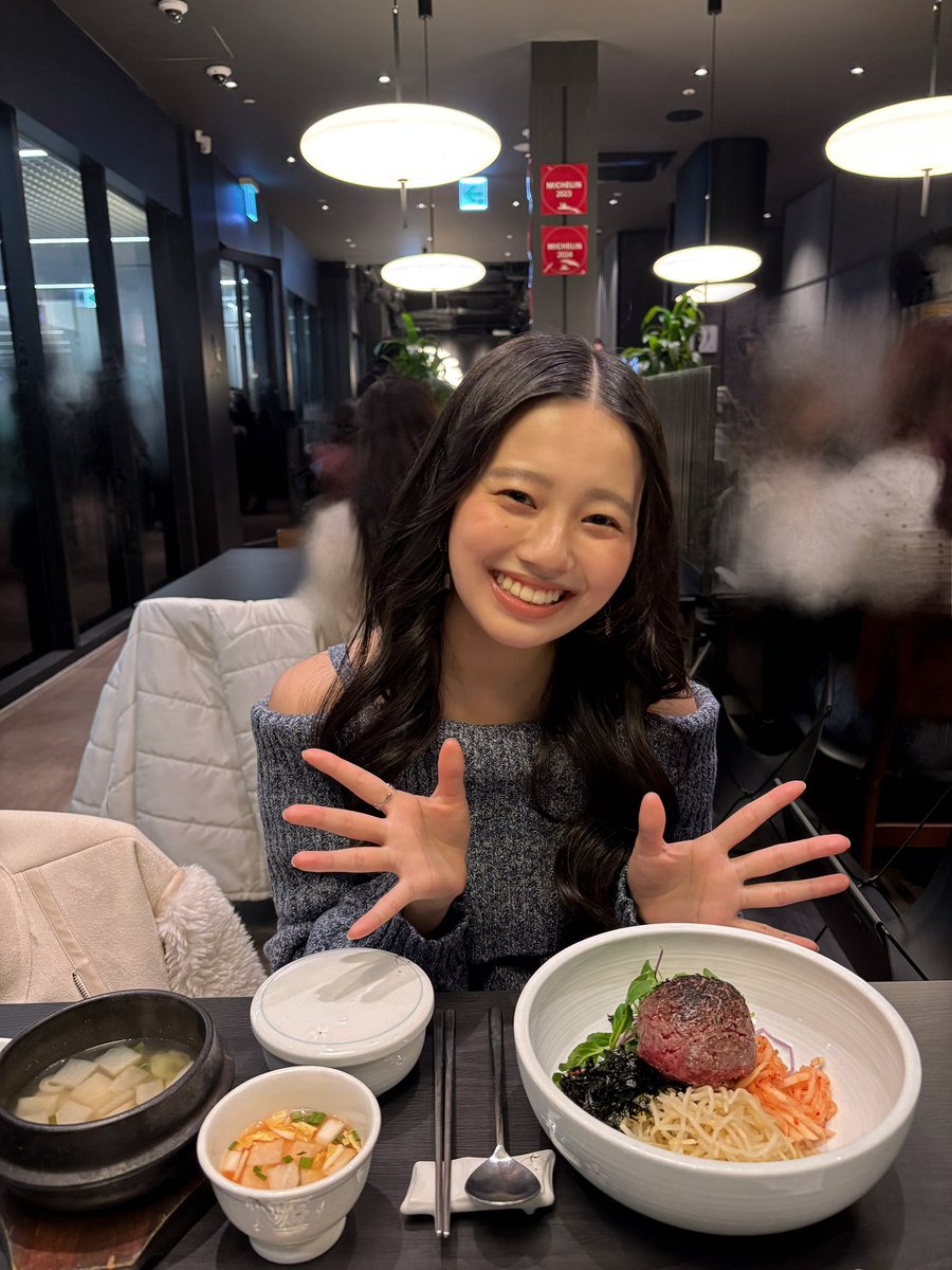 rukaasakura0520's tweet image. 韓国旅行投稿ラストは1番印象に残っている
と言っても過言ではない炙りユッケビビンバ！！🥩🥗
ほんっっっっっっとうに美味しくて！！🥺💘
最後にヨーグルトのデザートもあってそれも最高でした🫠🤍
次に韓国に行く際も絶っっ対に行きたいと思います！！笑
#韓国旅行 #韓国 #korea #韓国カフェ #ユッケ
