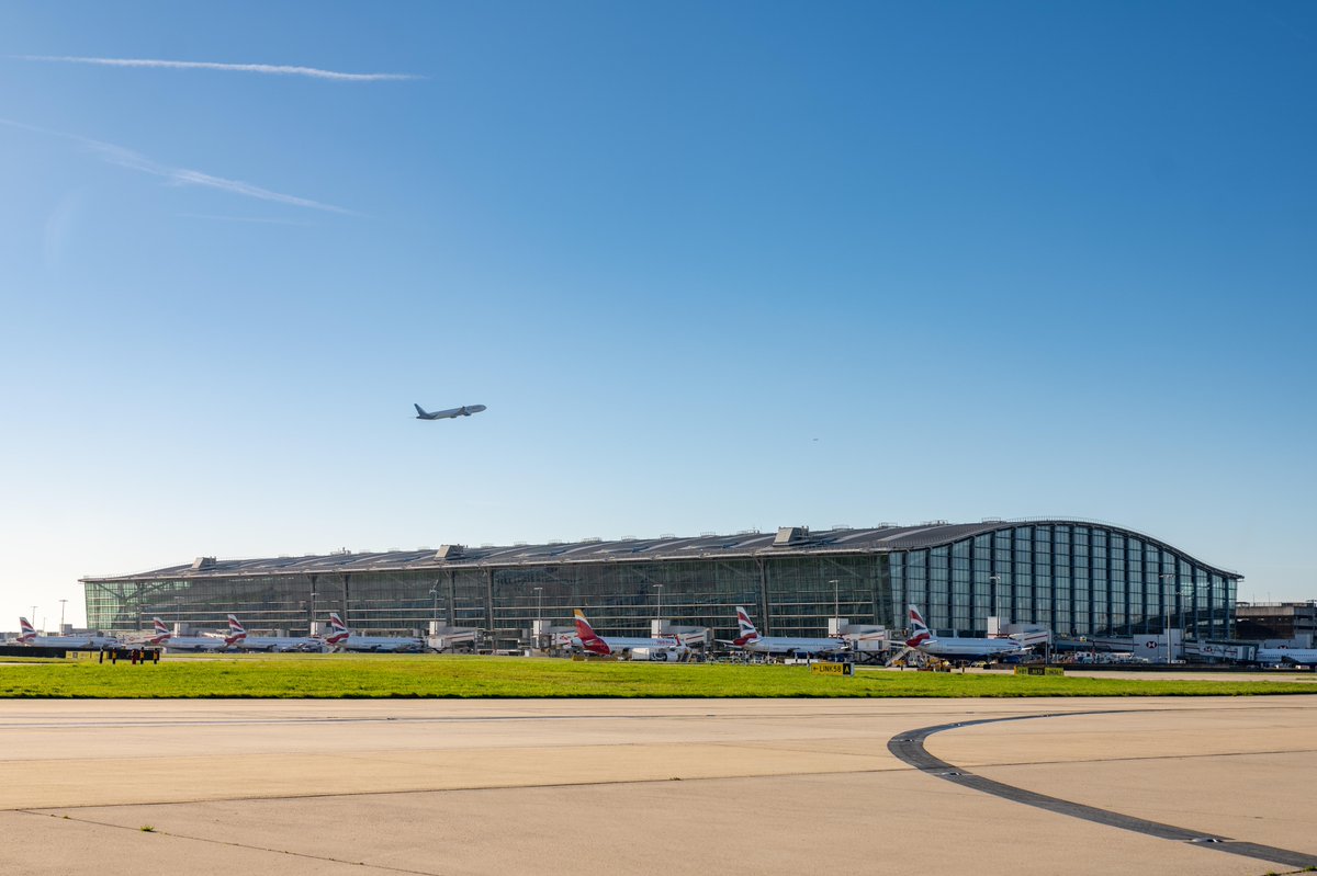Heathrow Airport tweet media