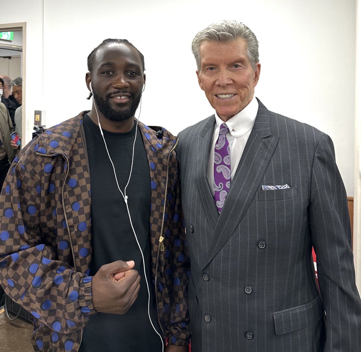 “LET’S GET READY TO RUMBLE!”®
Look who came to the weigh-in for Inoue vs Nakatani super fight in Tokyo!
The retired lb4lb 5 division 5 time world champion ⁦<a href="/terencecrawford/">Terence Crawford</a> 
Future 1st ballot HOF’er!
