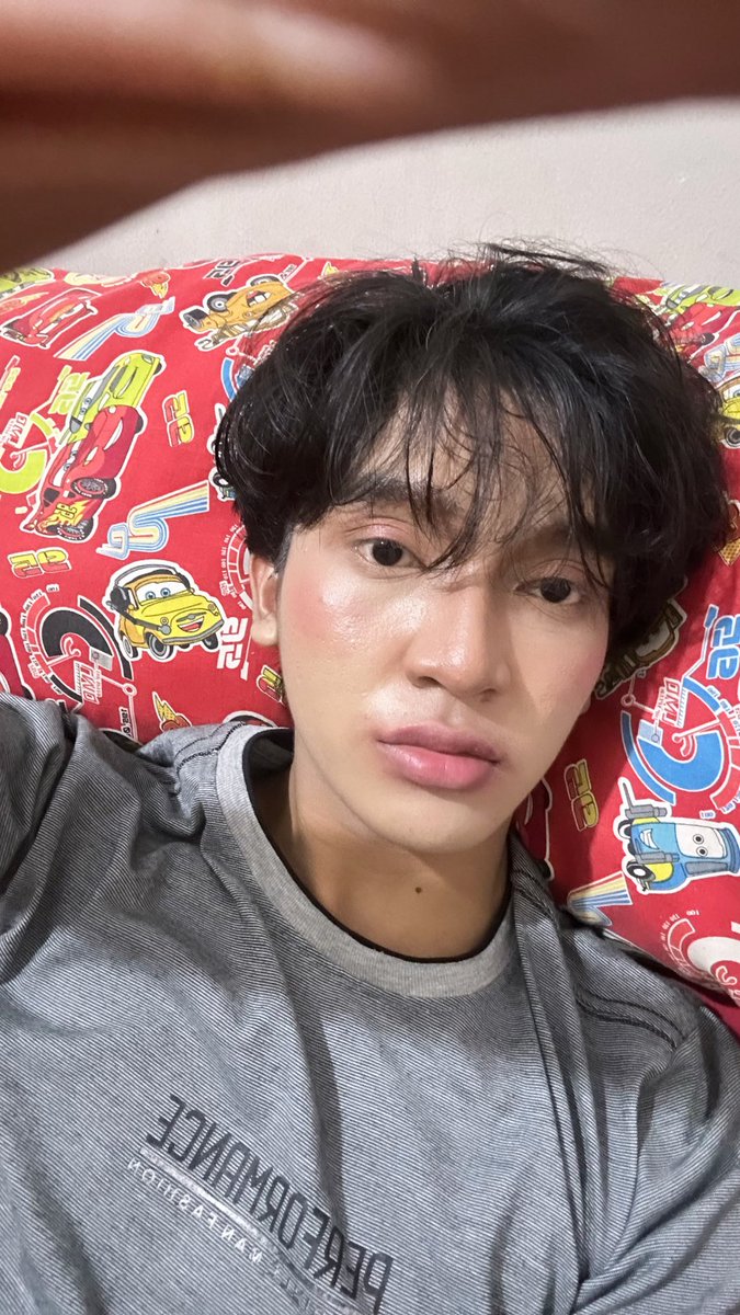 ૮꒰ σ̴̶̷̤ . σ̴̶̷̤ ꒱ა 🧃🦒 tweet media
