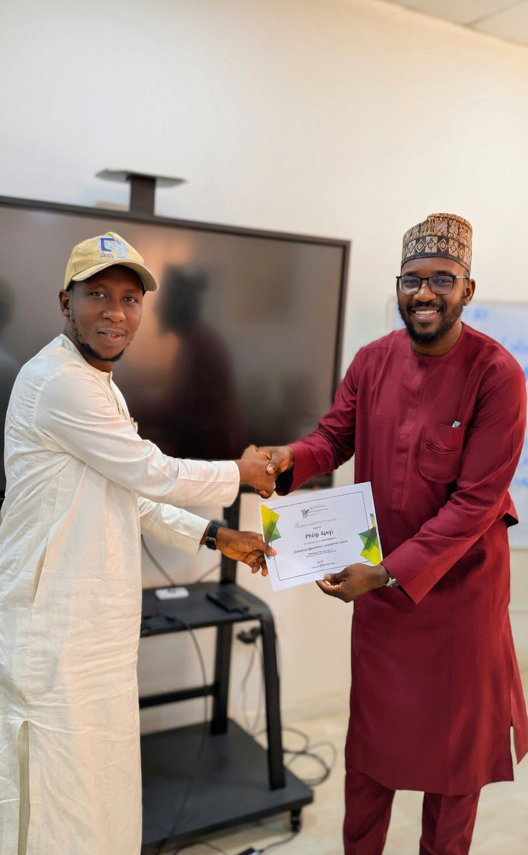 shuaibu75's tweet photo. As we celebrate #WorkersDay,
I’m proud to have leveled up my capacity and communication skills through @NASENIHQ.

Thanks to our EVC @KSHalilu for his commitment to empowering the workforce. We are equipped, motivated, and ready to deliver on our mandate! 🇳🇬

#kayanksh https://t.co/TmxbNXRr2x