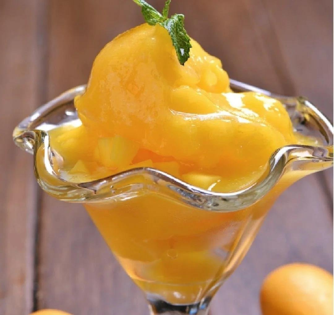 Mhmmt891's tweet image. Sip summer in a glass!  Blend 1 cup frozen mango,  banana,  cup coconut water + 3 mint leaves. Top with a mango slice—creamy, tropical, 2 mins flat! #QuickSips #TropicalVibes