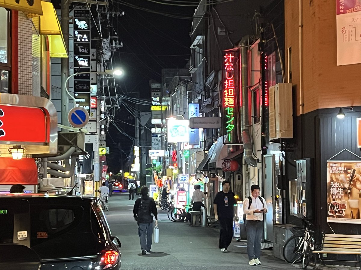 sense_narrative's tweet photo. 東京駅から（途中の広島もめっちゃ良かったから）の「東京から最も遠いまち・江津」のいちばん奥にある波子駅へ。

2週間の島根ぐらしがはじまる… https://t.co/ISqXFQ99TX