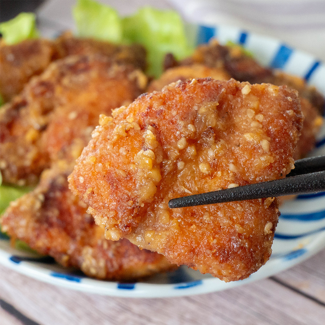 TastyJapan's tweet photo. 【鶏ささみ、ウチでは週3で食べてます】これ作ると家族が毎回大喜び！鶏ささみで作る絶品おかず3選🥰

鶏ささみの人気レシピ「ごまみそだれフライ」「ゆずコショウ焼き」「ハニーマスタード和え」をご紹介します🌟

詳しくはリプ欄を見てね👇 https://t.co/PVxoXRkdCz