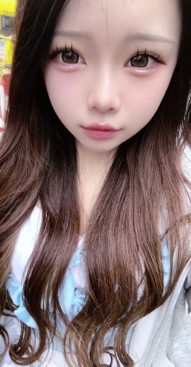 めあ tweet media