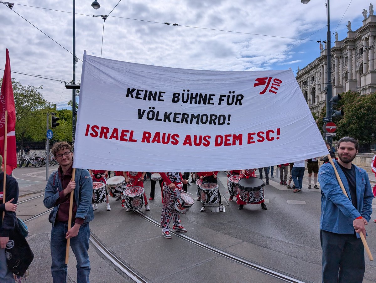 CrownedStrike's tweet photo. #1Mai #Mayday #ESC #BlockEsc #Eurovision https://t.co/EkPprJr8CA