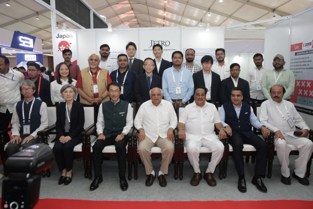 Inaugurated the exhibition organised as part of the Vibrant Gujarat Regional Conference – South Gujarat in Surat.

Spread across 12,000 sq. m., the exhibition showcases the industrial strength of South Gujarat and highlights growth opportunities across diverse sectors. It brings