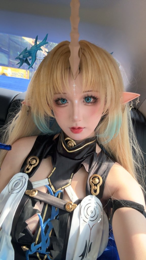 十悲伤小木十 tweet media