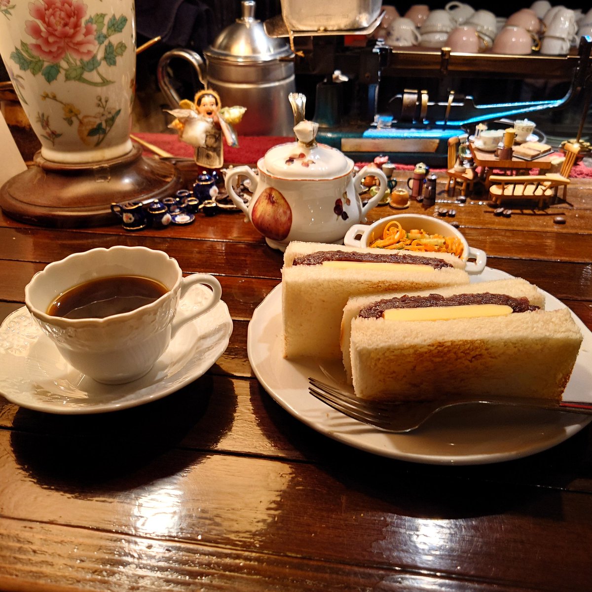 純喫茶MITOS tweet media