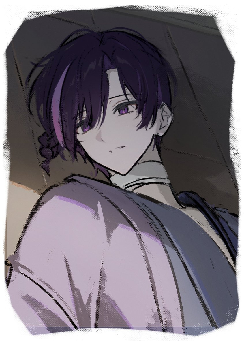 큐 tweet media