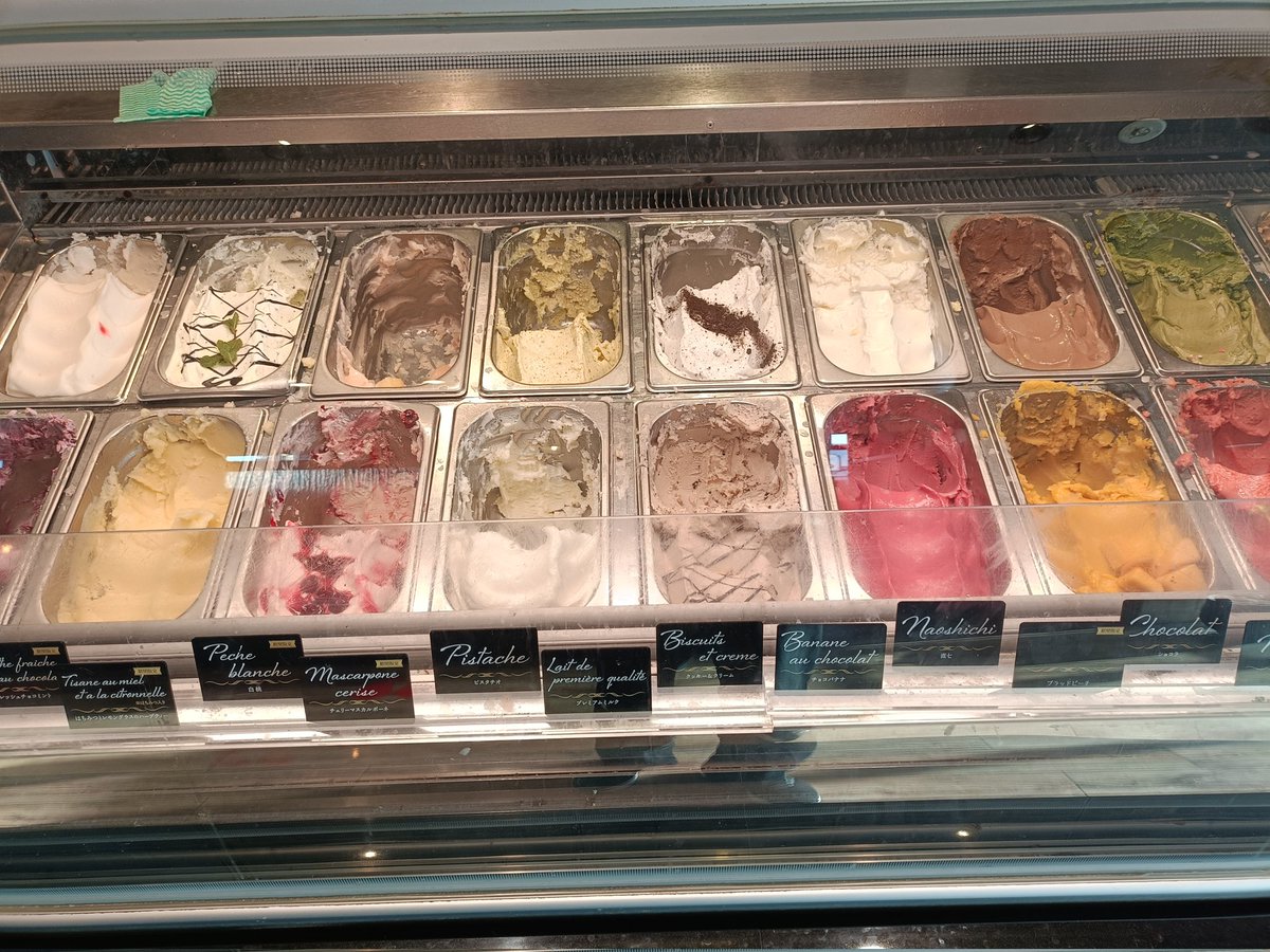 Kazutoshiwind's tweet photo. 食後のデザートビュッフェ https://t.co/SoSnVTTa0i