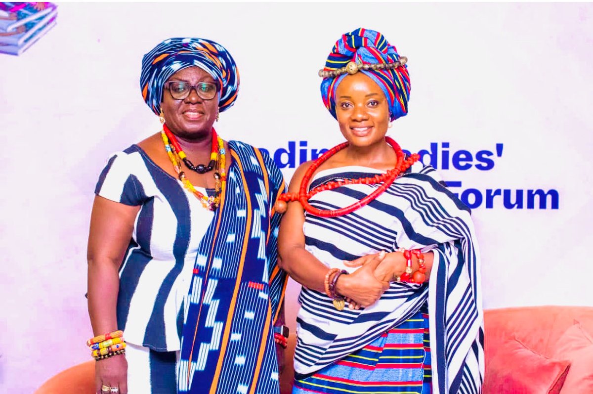 QBoresah's tweet image. Wishing you a happy new month .
May the Almighty accept / answer all your secret prayers . 

Queen Kongfunsiwurche Hajia Fatia Skido-Achulo
Queen Nkligiwurche Boresah Iddisah Jeduah I -Savannah Queen,Ghana

#lioness
#savannah
#queens
#ghana