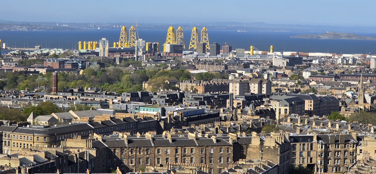 KeithBache's tweet image. #FF and wishing all an awesome weekend. Keep safe. @ianrkenilworth @folkandroots  @frtheWhiteHouse @JenTakeTwo @Elaria_Draconox @CreateTheRipple @Kirsty_Louise04 @John66Gillespie @aiok1 @TonyMendes13 🙂