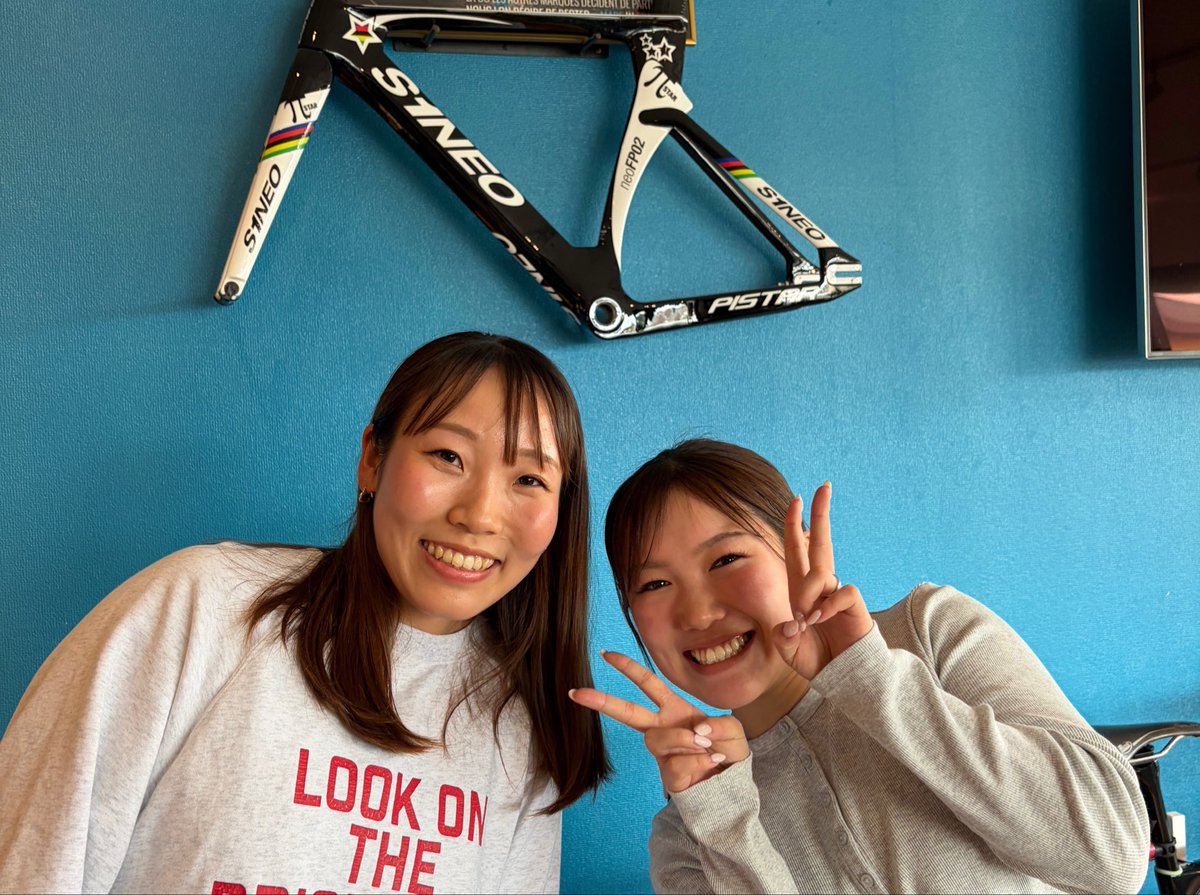 toracycle's tweet photo. 世界で戦う彼女と
新婚ホヤホヤさんが
お店に寄ってくれました。
モチベアップしました。
貴重な時間をありがとう！ https://t.co/a7R3qDx6Vb