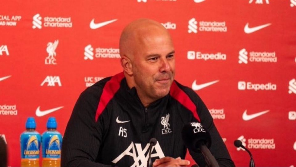 🚨 Arne Slot on Isak:

“The more he touches the ball the bigger the chances. But it makes sense that connections need to be rebuilt and that is the good thing, we have training time, so we can bring him in the positions he prefers. It's helpful for him to get fitter. A game is 95