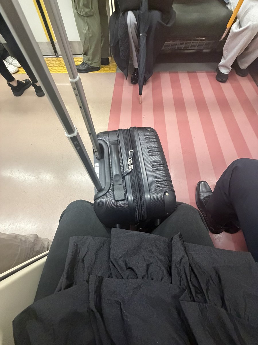 明日の公演のゲネに向かってるところ！！🫡
今から楽しみだ🫶🏽🧡
