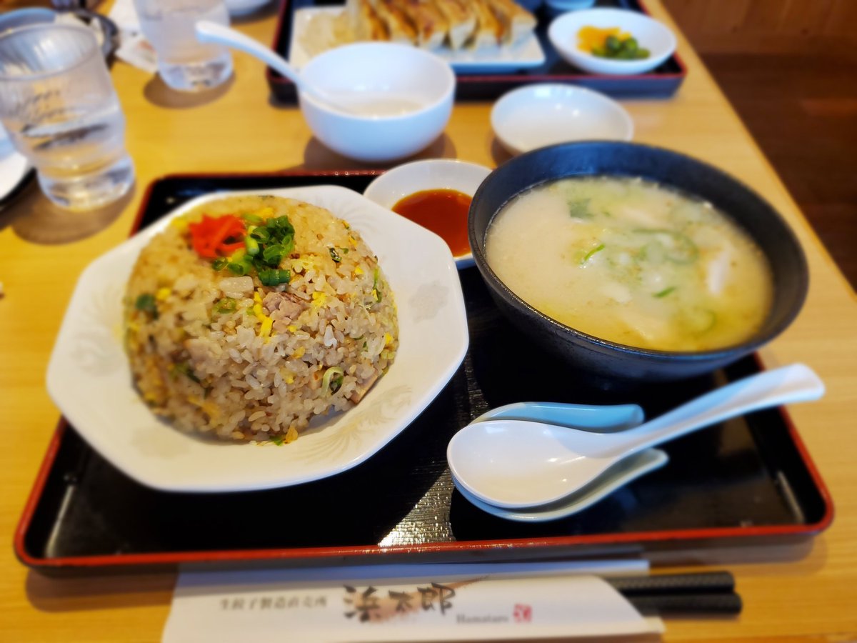 最近食べたんまとめてw

ジョリパのウニパスタのアーリオオーリオとクリーム(別日)

うなぎの佳川、色んなのついてて良かった。

餃子の浜太郎、炊き餃子がもちもちサイコーだった！
炒飯×鶏白湯スープが合うぅぅ！！

#飯テロ