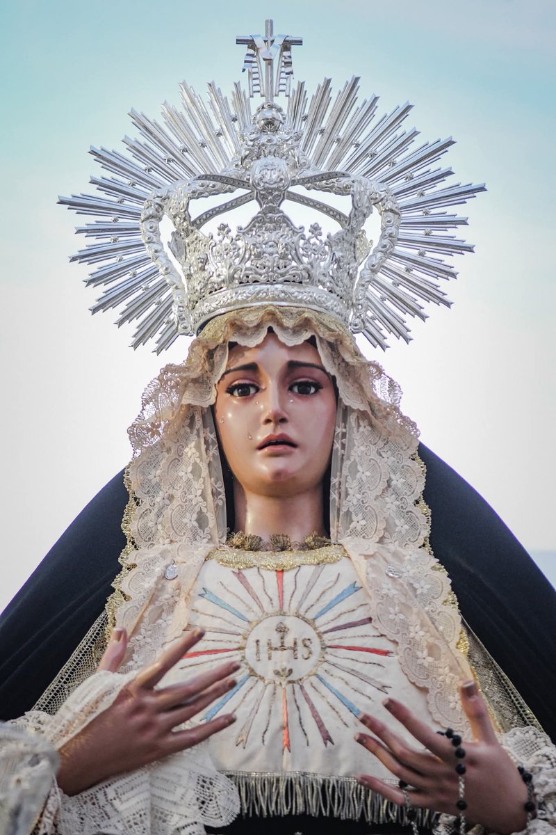 caridadysoledad's tweet photo. 🖤𝐌𝐄𝐒 𝐃𝐄 𝐌𝐀𝐘𝐎, 𝐌𝐄𝐒 𝐃𝐄 𝐌𝐀𝐑Í𝐀🤍

¡Madre nuestra, ruega por nosotros! 

Foto: Javier Moreno

#caridadysoledad   #Soledad #VirgenMaría #mayo #MesDeMaría https://t.co/9VmMjVkmEO