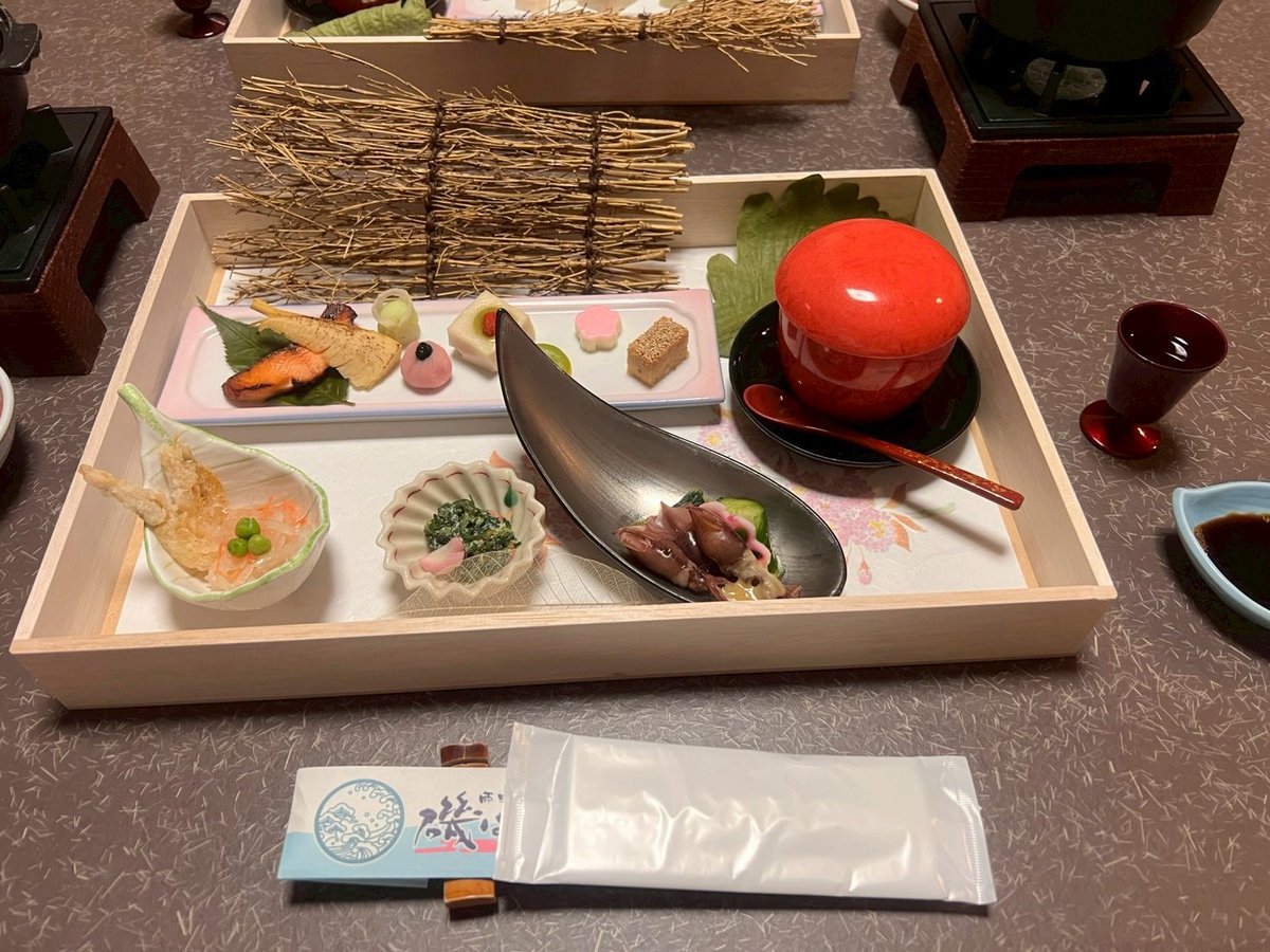 manna_EM's tweet photo. 来ましたよホタルイカ
「富山に行ったらホタルイカ」です
＃むじくすごはん https://t.co/9c3RinMz2r