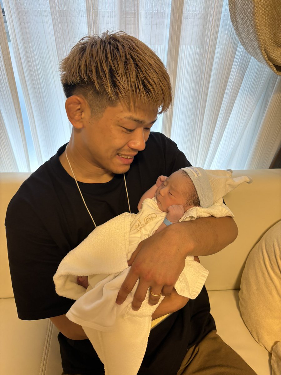 5月1日🍅 彩空（そら）くん誕生🙌
エビ中ファミリーが1人増えました👶

ママ本当に頑張ってくれてありがとう‼️
そしてそら‼️
産まれて来てくれてありがとう🙏
名前の「彩」は推しの彩ちゃんから一文字頂きました🍅

誇れるパパになる為、これかも全力で闘い続けます🔥🦐
#私立恵比寿中学
#DEEP 
#RIZIN