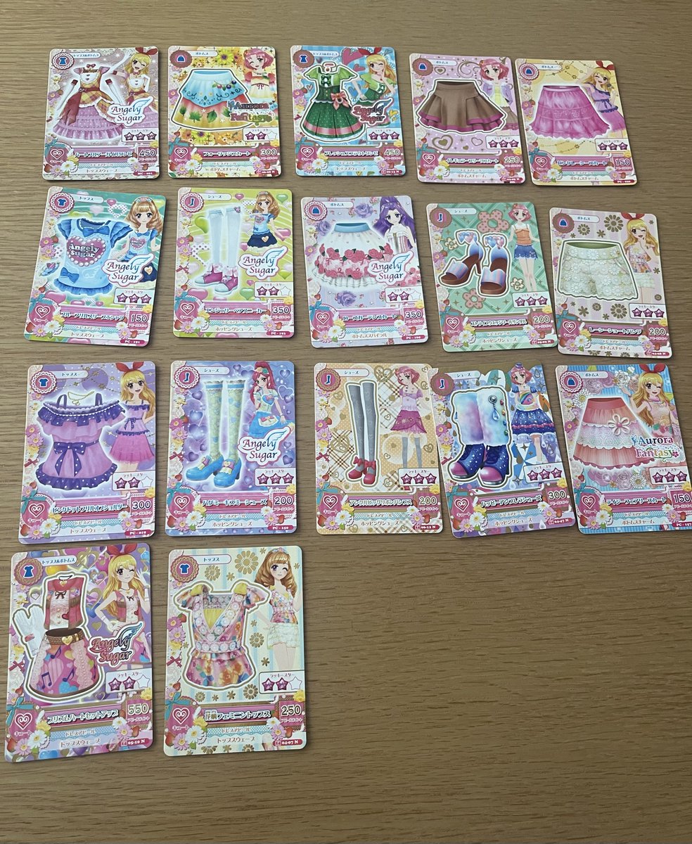 th_nk99's tweet photo. アイカツカード　交換　買取

譲:画像のもの

求:買取、交換

状態悪いものもあります🙇‍♀️
リプ又はDMによろしくお願いいたします。 https://t.co/GDKrRtMGMR
