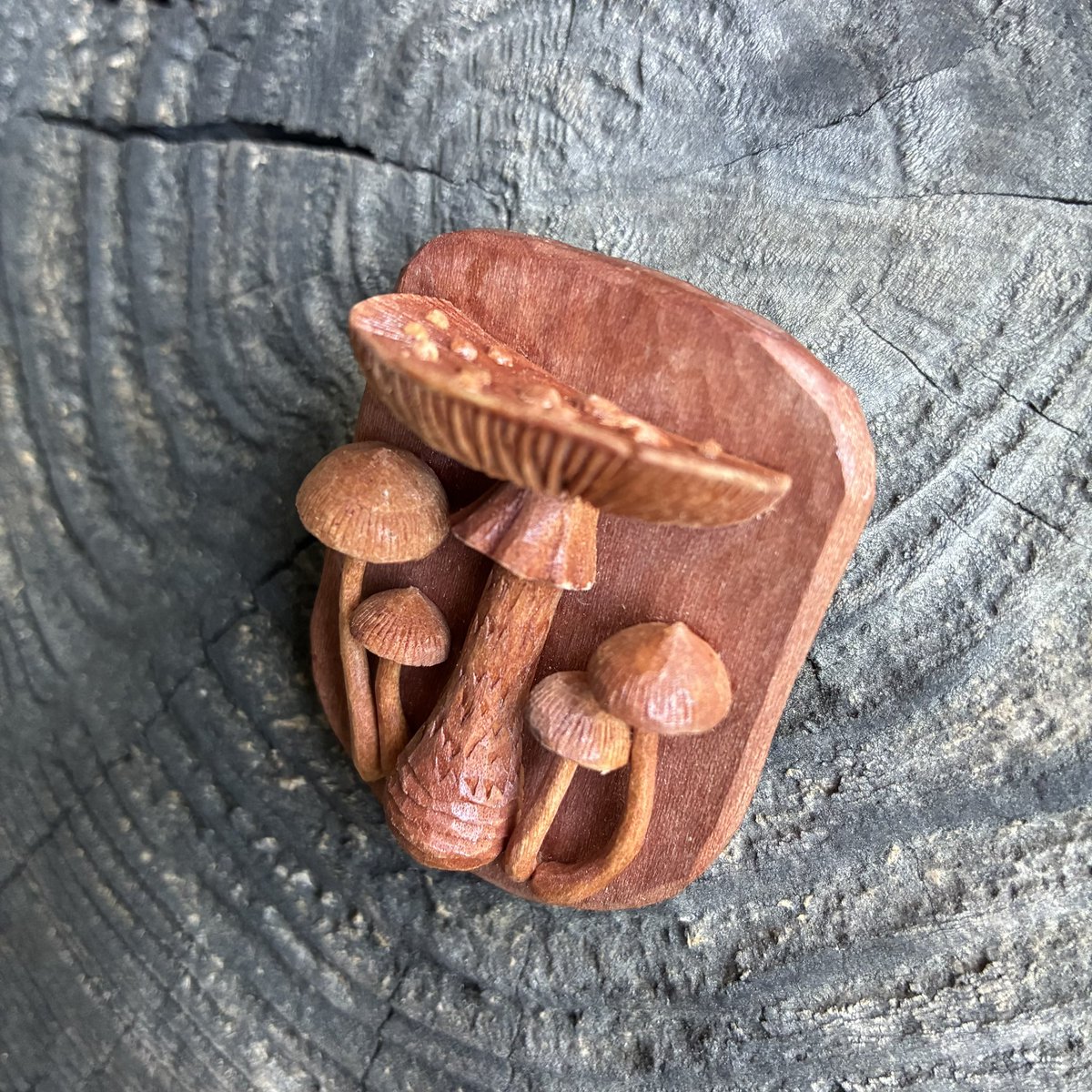 彫刻家 小島秋彦 (woodsculpture akihiko kojima) (@Akihiko201119