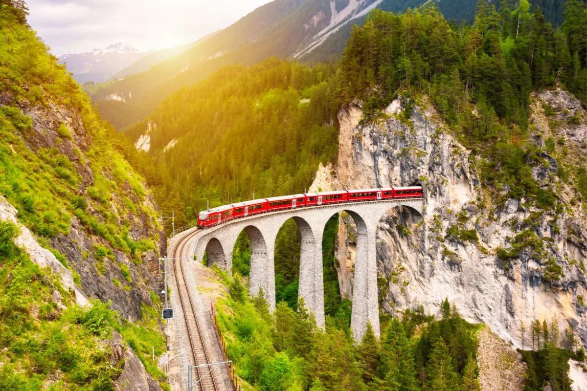 Nawal4Eve's tweet image. Some of the world’s most beautiful train journeys pass through snow-covered mountains, quiet villages, and breathtaking valleys that turn travel into pure magic. #Travel #TrainJourney #Adventure #Wanderlust