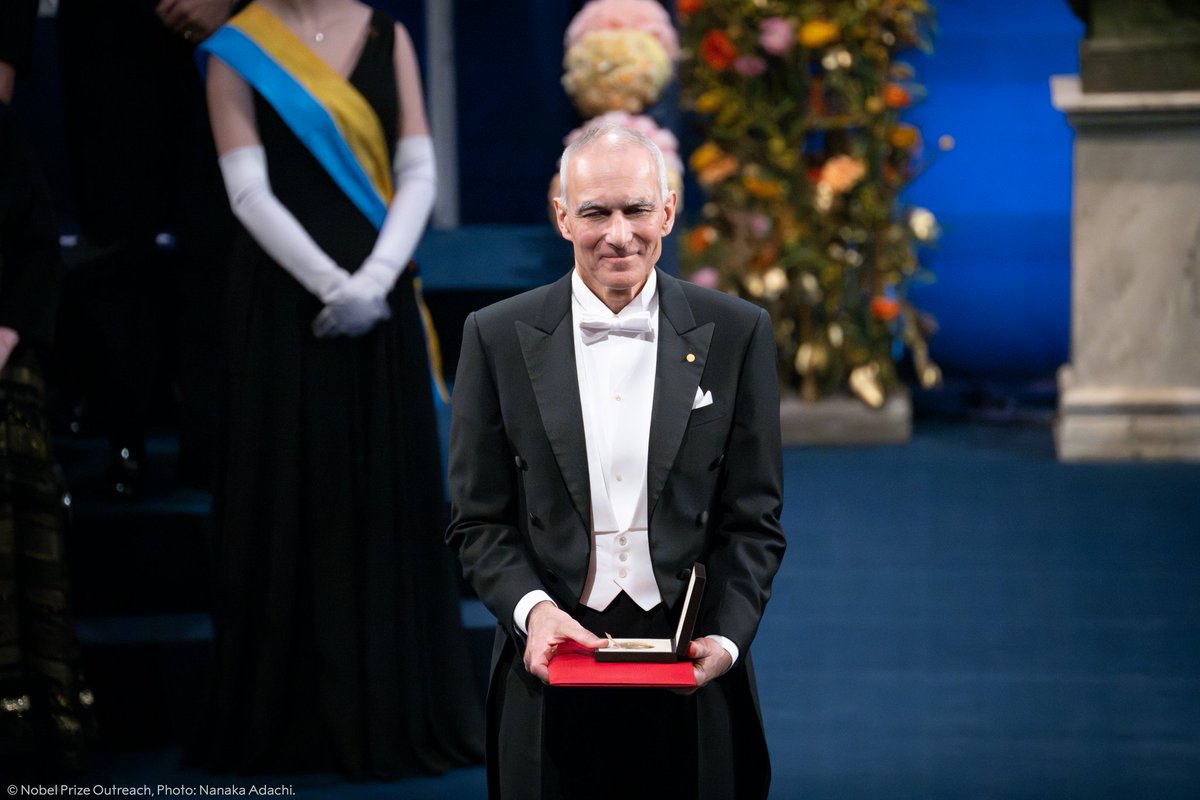 NobelPrize's tweet photo. “My first chemistry exam at Harvard was a disaster,” says chemistry laureate Moungi Bawendi. Luckily, this experience did not stop him from following his passion. 

Learn more: https://t.co/EgEkdn8Cse https://t.co/P3lHMwpNPF