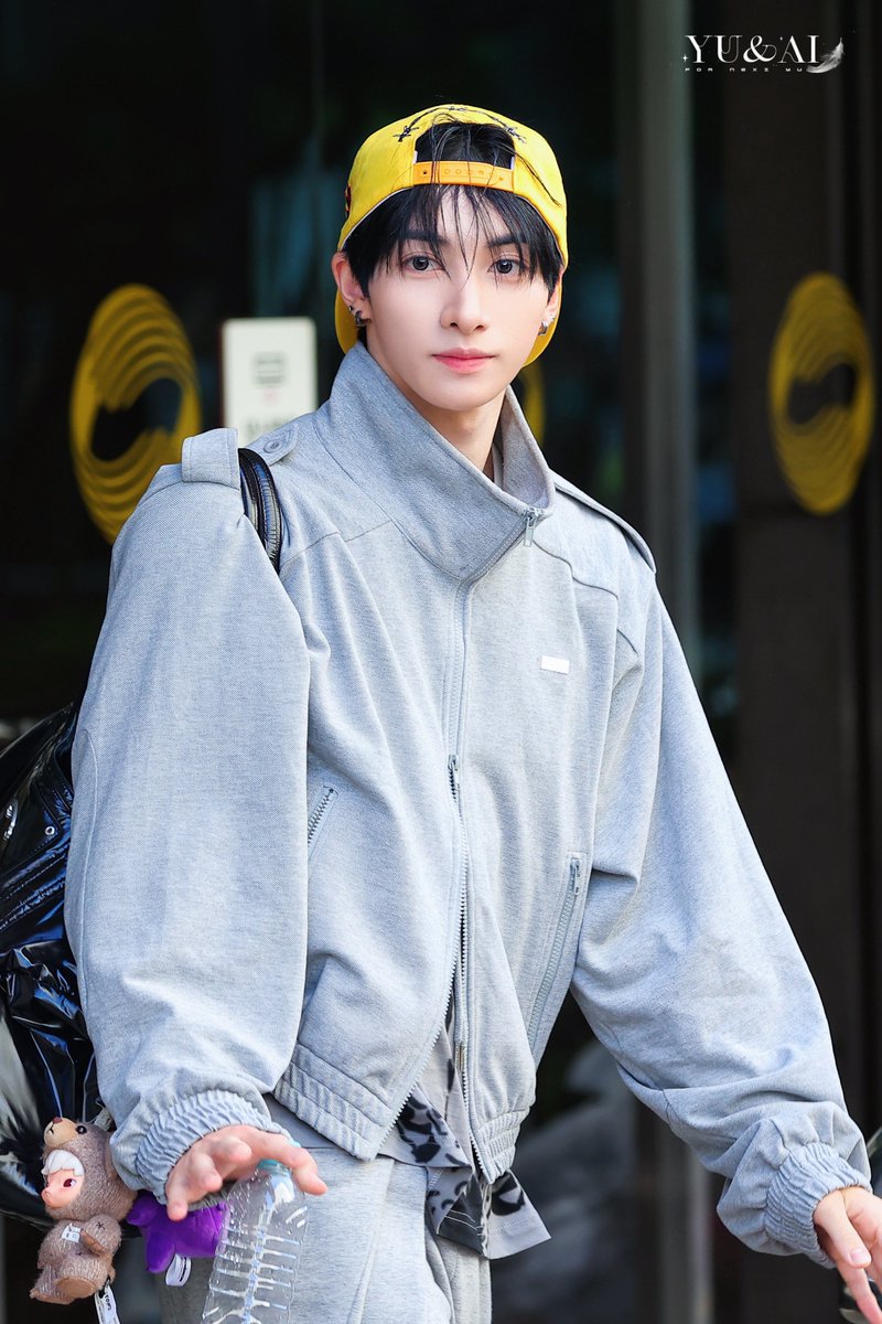 yuandai0427's tweet photo. 260501 Music Bank 退勤

HQ1

#NEXZ #YU 
#ユウ #유우 
#ネクスジ #넥스지 https://t.co/B1lKoRXxK8