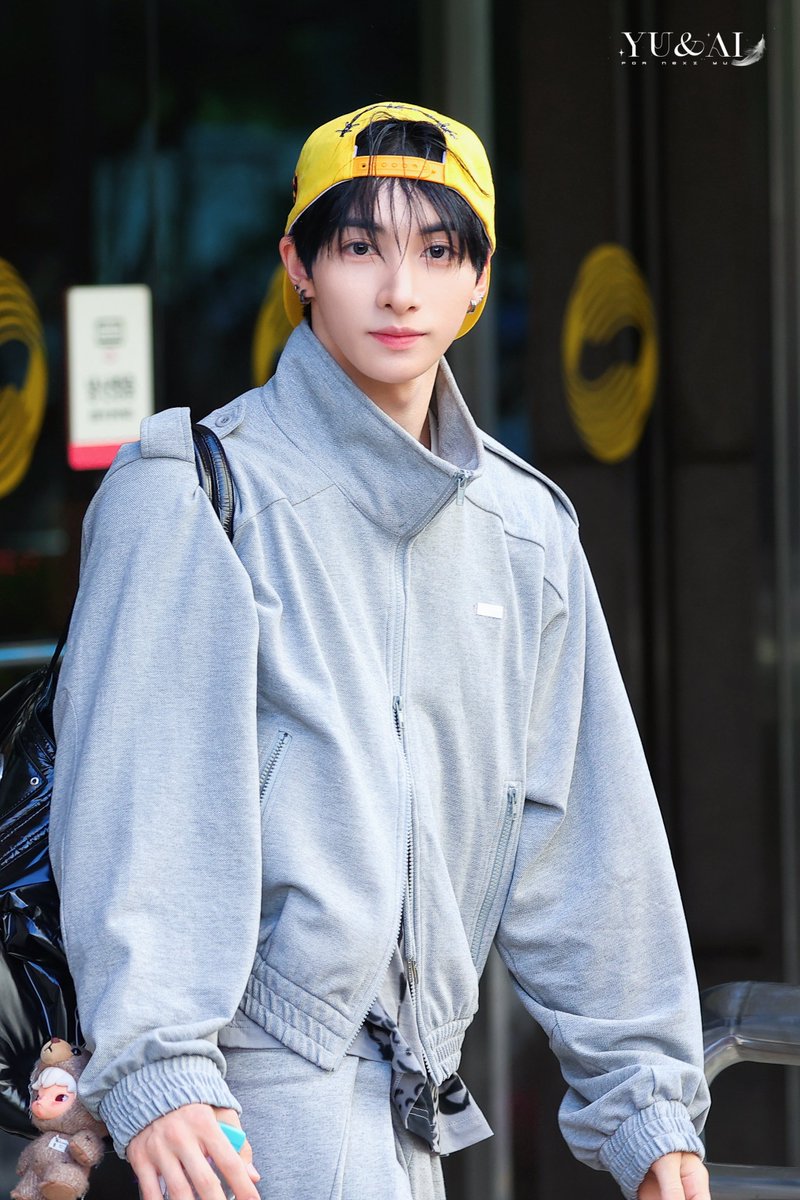 yuandai0427's tweet photo. 260501 Music Bank 退勤

HQ1

#NEXZ #YU 
#ユウ #유우 
#ネクスジ #넥스지 https://t.co/B1lKoRXxK8