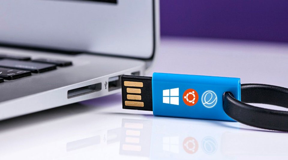 اذا عندك مشاكل بالفلاشة USB؟ هذي أهم الأدوات
المجانية اللي تحتاجها

Rufus
أفضل أداة فورمات + إصلاح + حرق أنظمة
(تهيئة الفلاش + إصلاح مشاكل كثيرة)

github.com/pbatard/rufus

• USBDeview

يعرض كل أجهزة USB ويحذف التعريفات التالفة (حل مشاكل التعرف والتعارض)

sourceforge.net/projects/usbde…