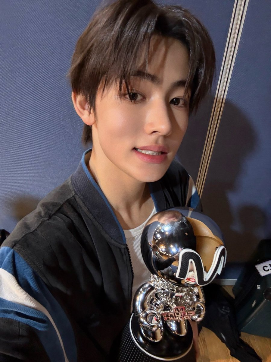 seonghyeon pics tweet media