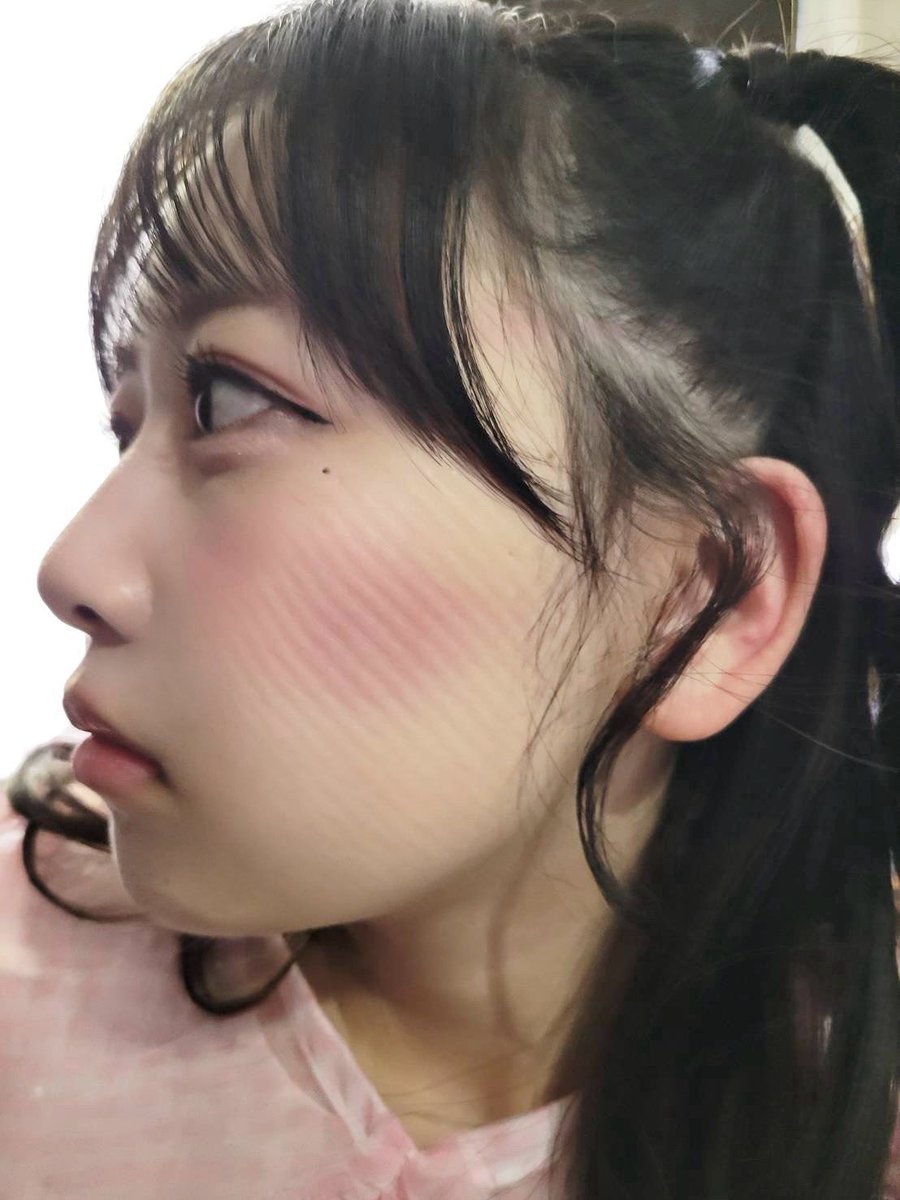 あまりにも横顔が綺麗だけど、幽霊でも見えてるのかな
#松本かれん