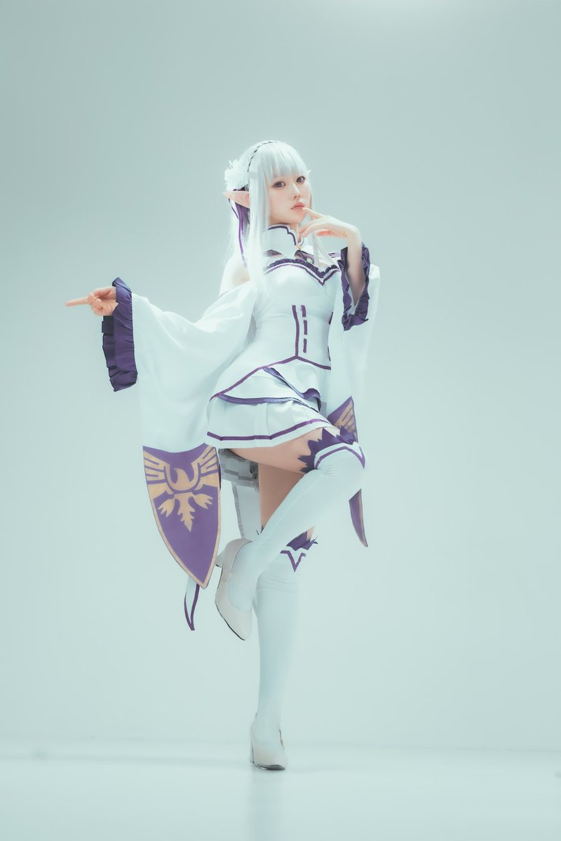 ikageso_azinori's tweet photo. 【cosplay】
Re:ゼロから始める異世界生活 / エミリア https://t.co/RpyBfQ6qhI
