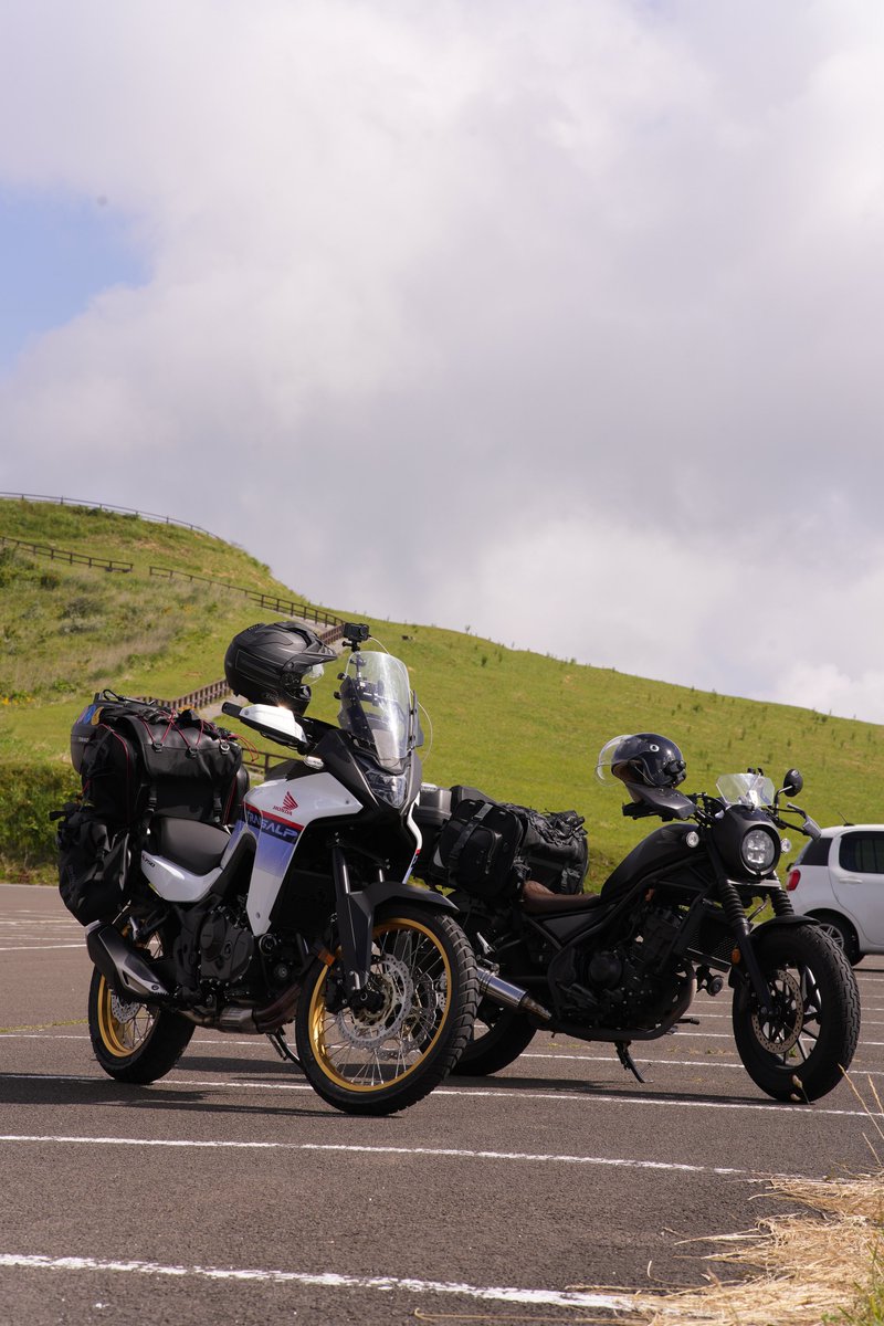 Ninjase3p's tweet photo. 車買い替えたので更新
年齢:40〜
性別:男
住み:札幌
車種 :xl750 トランザルプ　レブル250sセロー225ボアアップ アクシスz
好き:バイク、猫、山岡家、
車:w140 s320 jb64ジムニー
#バイク乗りとして軽く自己紹介 
#バイク乗りと繋がりたい
#Transalp #トランザルプ
#xl750
#w140 https://t.co/Upnh36ENim