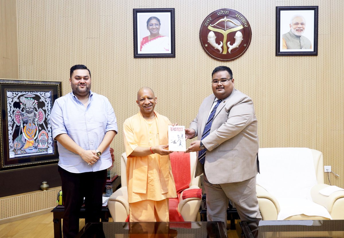 myogioffice's tweet photo. मुख्यमंत्री श्री @myogiadityanath जी महाराज से आज लखनऊ में जनपद गोरखपुर निवासी श्री अतिरेक शाही जी एवं श्री अनन्य शाही जी ने शिष्टाचार भेंट की। https://t.co/YWTY52hPwv