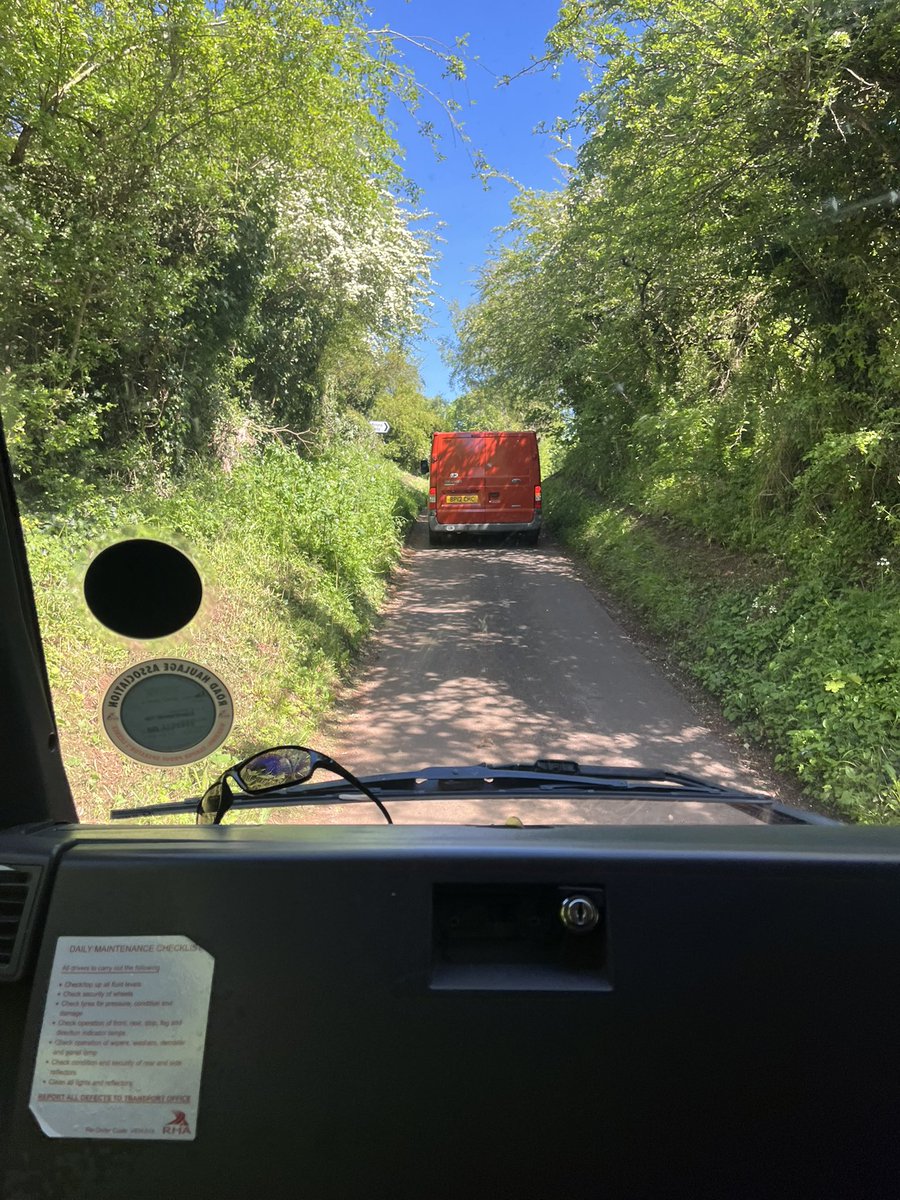 BigRedMovers's tweet image. Breedon On The Hill Part one. Upright piano move and removal of old piano for correct recycling. In the most beautiful historic surroundings. #piano #movers #recycling #storage #nottingham