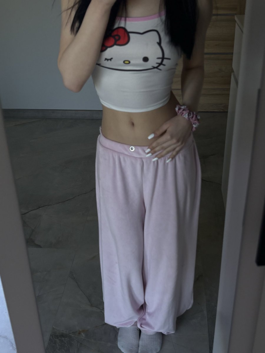 𝑳𝒊𝒗 🖤👸🏻 tweet media