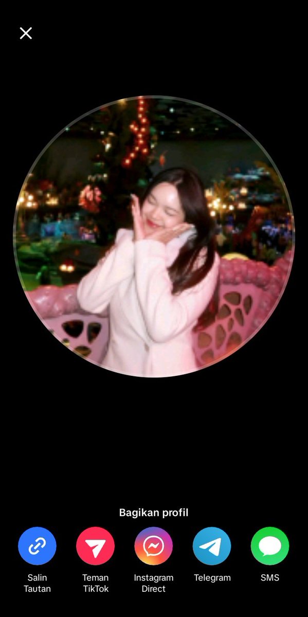 gummysmile1993's tweet photo. @fullsunD_06 aku juga hampir kena tadi😭 untung aku liat komen kk ini😭 semoga di ganti rezeki yang lebih sama Allah ya ka🤲😭 ini guys tiktoknya aku sempet ss, sekarang aku di blok😭 https://t.co/V1TjmUJEDf